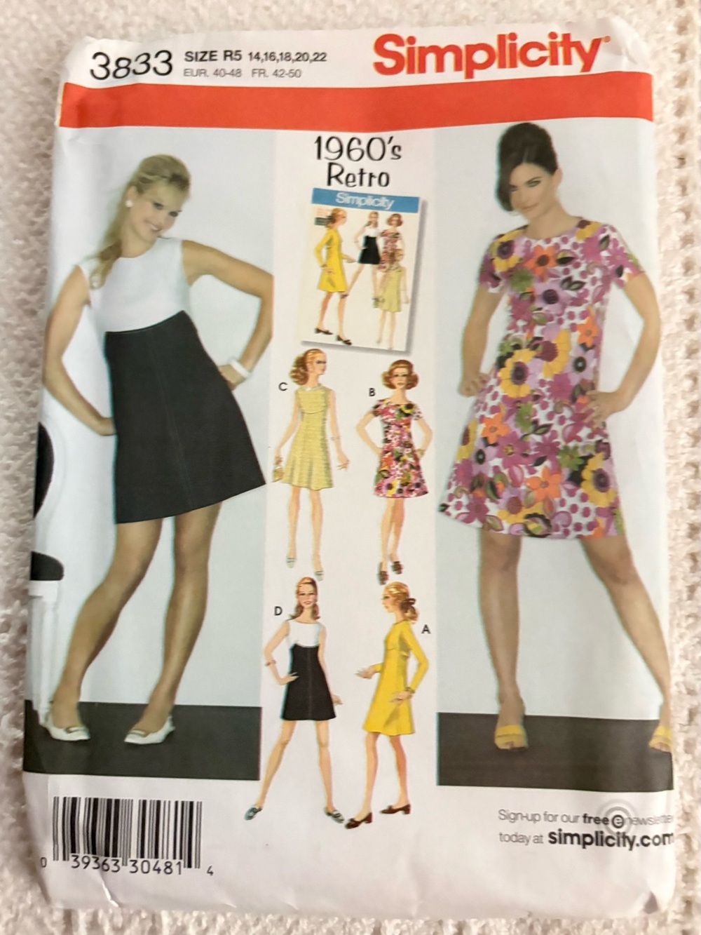 Simplicity 1960’s Retro Pattern 3833 R5 for Misses’ Dresses